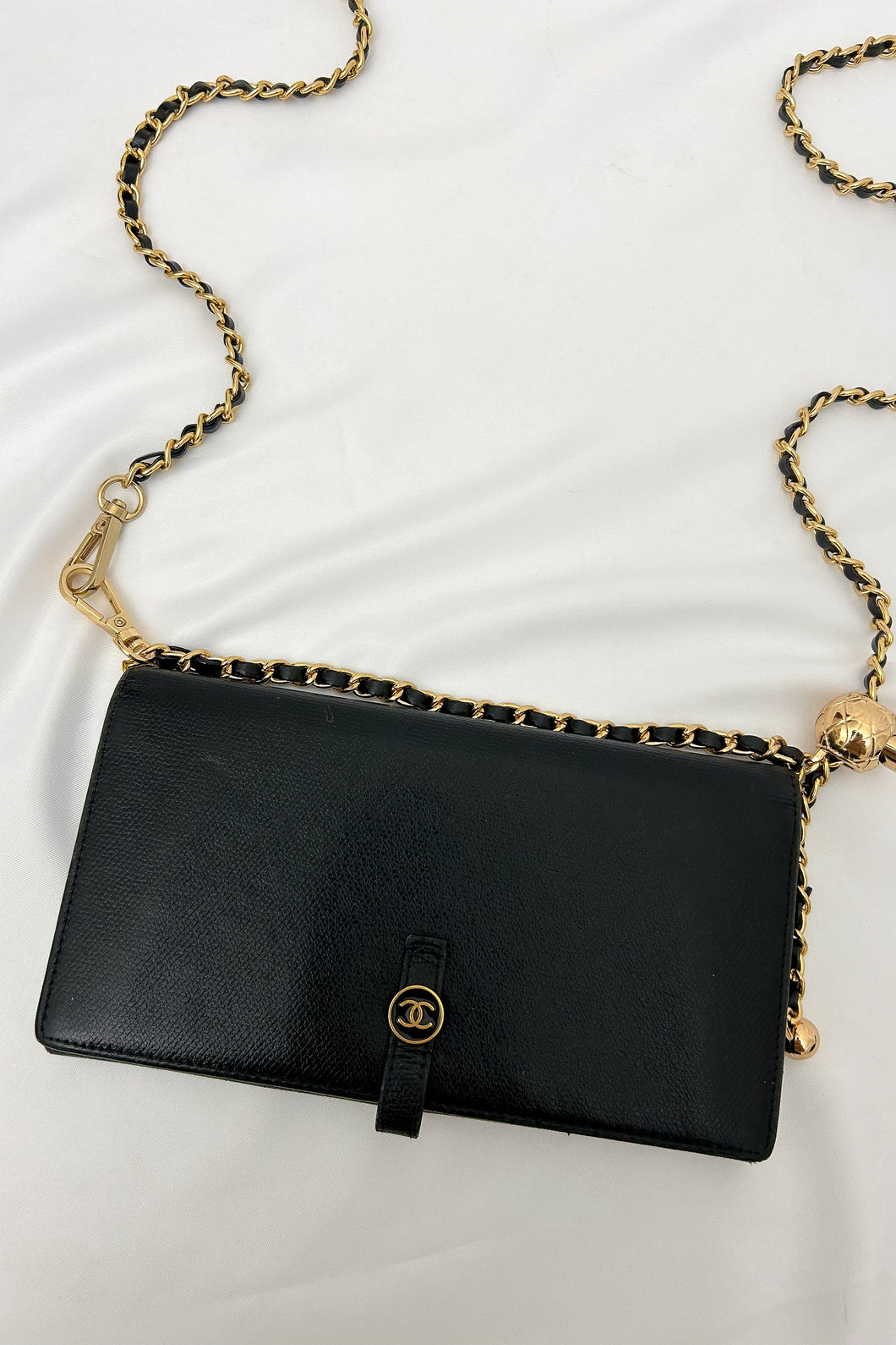 Chanel grained calfskin wallet with golden button
