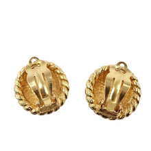 Lade das Bild in den Galerie-Viewer, Chanel vintage earrings
