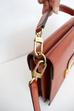 Load image into Gallery viewer, Louis Vuitton Epi Biface bag 2way in brown
