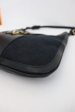 Load image into Gallery viewer, Gucci Jackie shoulder bag in black
