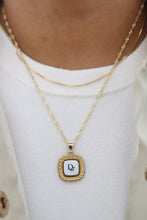 Lade das Bild in den Galerie-Viewer, Dior golden/white necklace in medium
