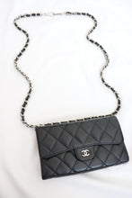 Lade das Bild in den Galerie-Viewer, Chanel classic flap wallet
