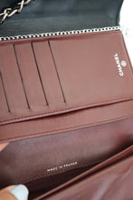 Lade das Bild in den Galerie-Viewer, Chanel classic flap wallet
