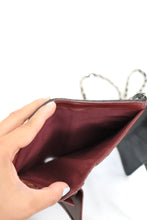 Lade das Bild in den Galerie-Viewer, Chanel classic flap wallet
