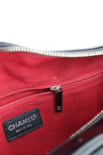 Lade das Bild in den Galerie-Viewer, Chanel chocolate bar patent leather
