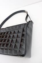 Lade das Bild in den Galerie-Viewer, Chanel chocolate bar patent leather
