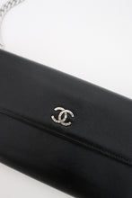 Lade das Bild in den Galerie-Viewer, Chanel caviar vintage wallet
