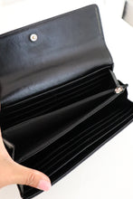 Lade das Bild in den Galerie-Viewer, Chanel caviar vintage wallet
