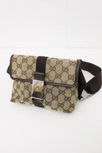 Lade das Bild in den Galerie-Viewer, Gucci GG canvas belt bag
