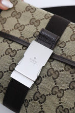 Lade das Bild in den Galerie-Viewer, Gucci GG canvas belt bag
