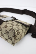 Lade das Bild in den Galerie-Viewer, Gucci GG canvas belt bag
