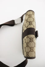 Lade das Bild in den Galerie-Viewer, Gucci GG canvas belt bag
