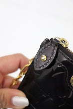 Lade das Bild in den Galerie-Viewer, Louis Vuitton vernis coin pouch

