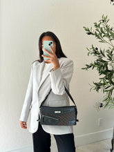 Lade das Bild in den Galerie-Viewer, Christian Dior 2003 street chic bag in black
