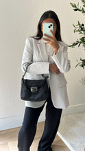 Lade das Bild in den Galerie-Viewer, Fendi zucchino double flap baguette in black
