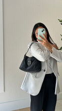 Lade das Bild in den Galerie-Viewer, Fendi zucchino double flap baguette in black

