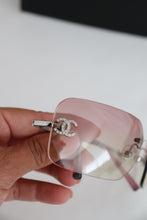 Lade das Bild in den Galerie-Viewer, Y2K Chanel Rhinestone Ombre Pink Tinted Silver Sunglasses
