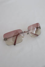 Lade das Bild in den Galerie-Viewer, Y2K Chanel Rhinestone Ombre Pink Tinted Silver Sunglasses
