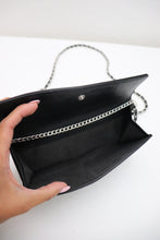 Lade das Bild in den Galerie-Viewer, Chanel camellia lambskin wallet
