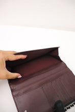 Lade das Bild in den Galerie-Viewer, CHANEL Lambskin Quilted Long Flap Wallet Black
