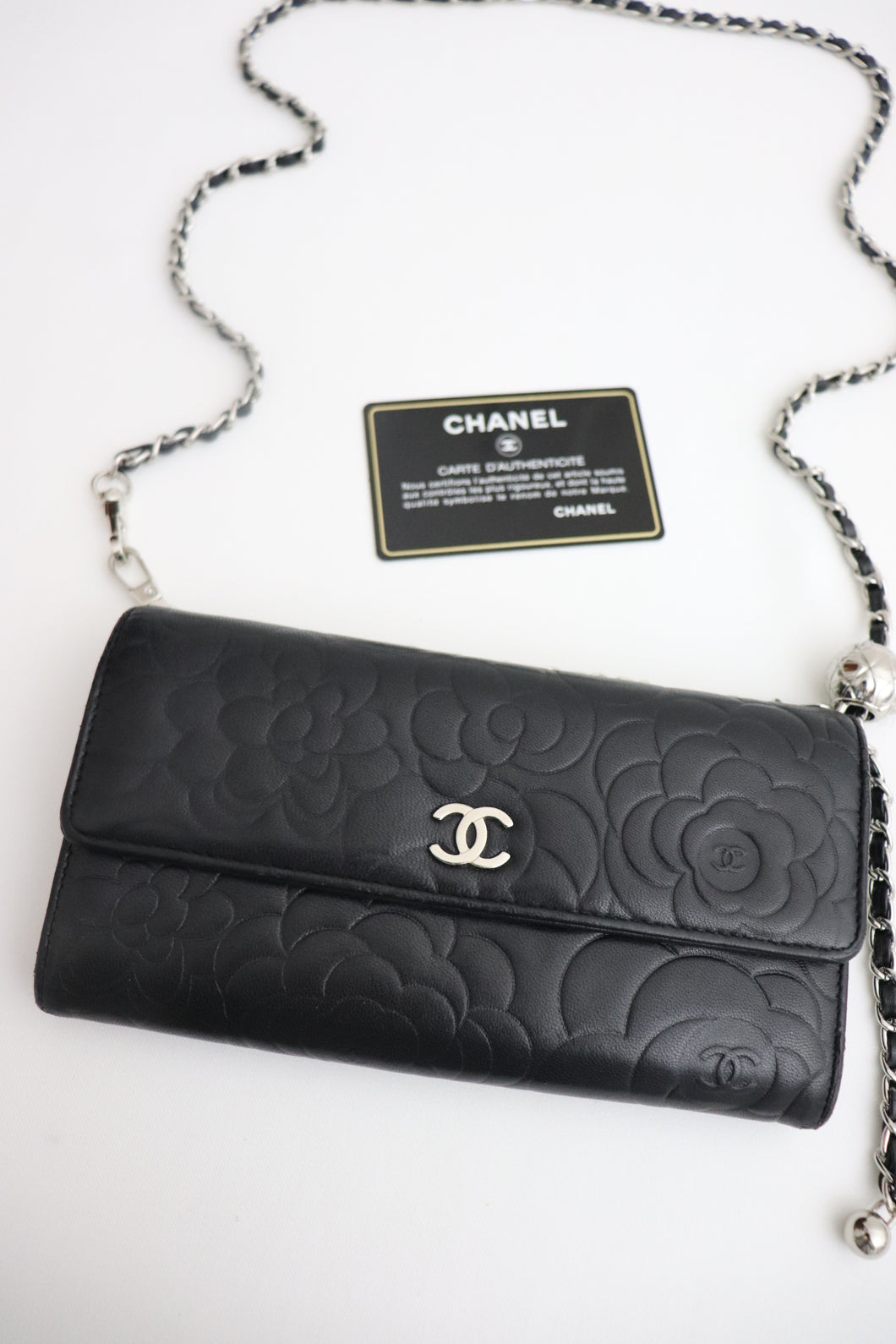 Chanel camellia lambskin wallet