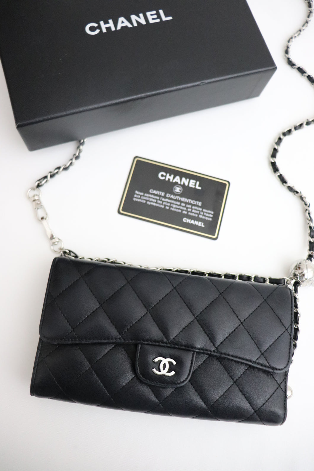 CHANEL Lambskin Quilted Flap Wallet Black