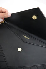 Lade das Bild in den Galerie-Viewer, BRAND NEW - YSL Gaby quilted leather envelope pouch on chain (retails $1100)

