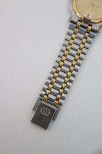 Lade das Bild in den Galerie-Viewer, Gucci 1990s Date Round Dial Two Tone Watch
