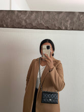 Lade das Bild in den Galerie-Viewer, Chanel classic flap wallet
