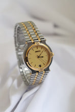Lade das Bild in den Galerie-Viewer, Gucci 1990s Date Round Dial Two Tone Watch
