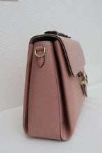 Lade das Bild in den Galerie-Viewer, Gucci GG Medium Interlocking Calfskin Shoulder bag in pink - BRAND NEW retails 1699
