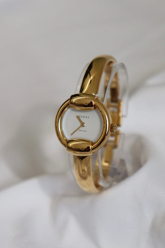 gucci bangle watch