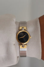 Lade das Bild in den Galerie-Viewer, Dior 1990s Black Dial Round Two Tone Watch
