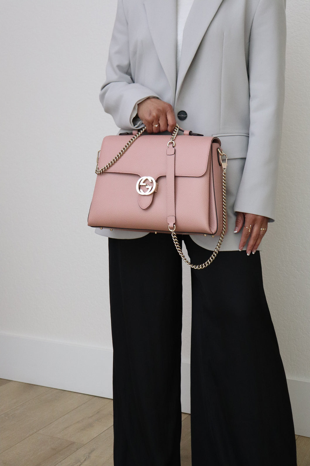 Gucci GG Medium Interlocking Calfskin Shoulder bag in pink - BRAND NEW retails 1599