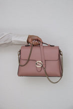 Lade das Bild in den Galerie-Viewer, Gucci GG Medium Interlocking Calfskin Shoulder bag in pink - BRAND NEW retails 1699
