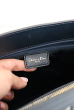 Lade das Bild in den Galerie-Viewer, Dior navy trotter bag
