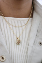 Lade das Bild in den Galerie-Viewer, Dior crystals necklace- thin chain
