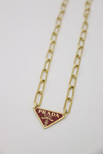 Lade das Bild in den Galerie-Viewer, Prada red rectangle
