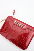Load image into Gallery viewer, Louis Vuitton vernis coin pouch
