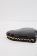Load image into Gallery viewer, Louis Vuitton vernis heart coin purse
