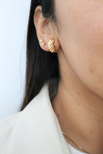 Lade das Bild in den Galerie-Viewer, Christian Dior baguette earrings
