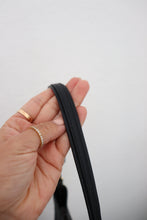Load image into Gallery viewer, Gucci Jackie shoulder bag in black
