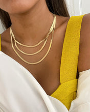 Lade das Bild in den Galerie-Viewer, gold filled herringbone chain
