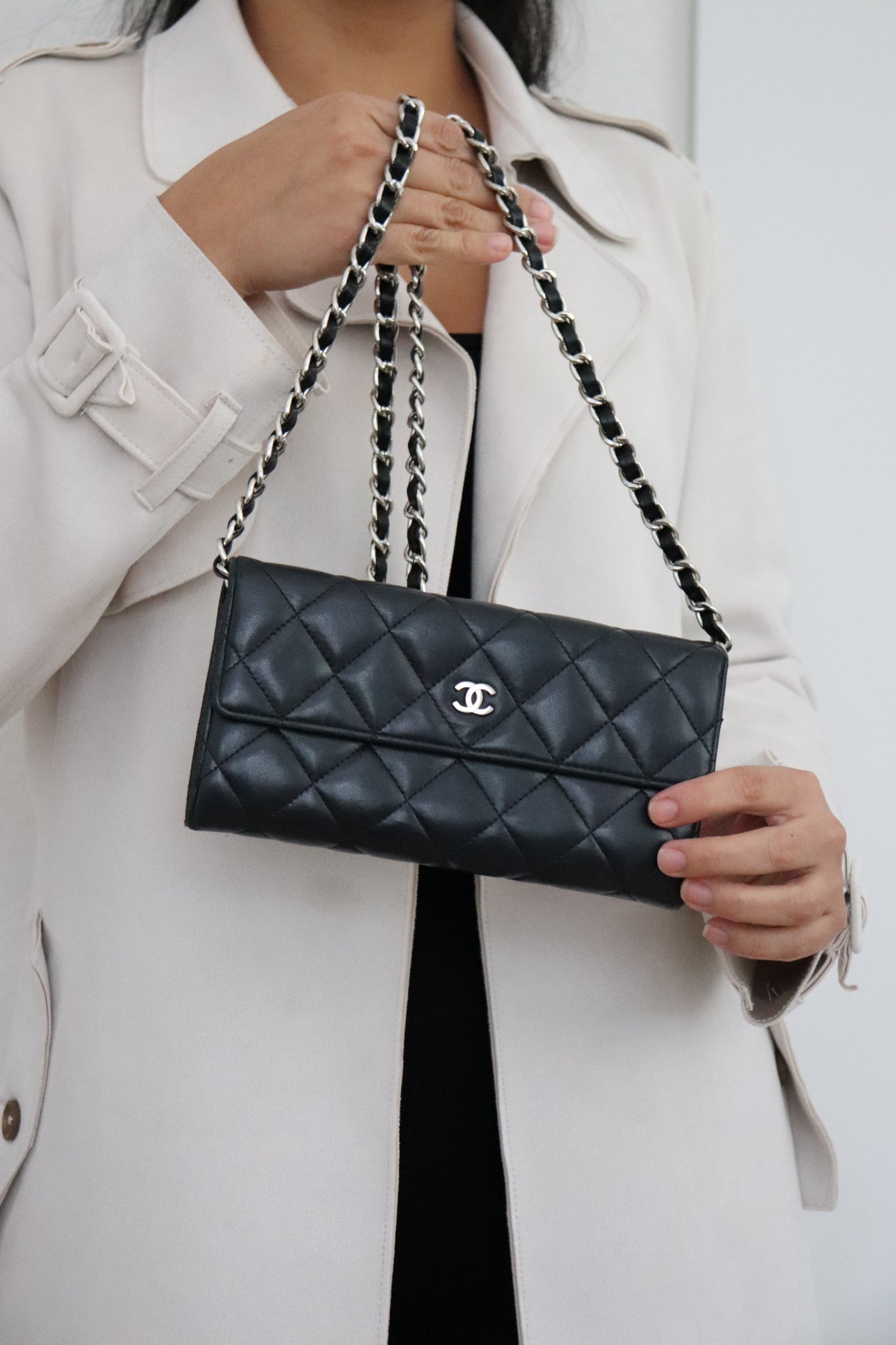 Chanel lambskin quilted flap wallet – Shop Canela Vintage