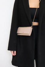 Lade das Bild in den Galerie-Viewer, Prada Saffiano metal bar continental flap wallet
