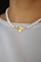 Load image into Gallery viewer, Versace freshwater pearls

