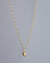 Load image into Gallery viewer, small heart necklace
