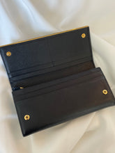 Lade das Bild in den Galerie-Viewer, Black Prada leather continental wallet
