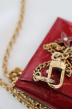 Lade das Bild in den Galerie-Viewer, Louis Vuitton Vernis red coin purse
