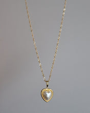 Load image into Gallery viewer, Pearl heart necklace
